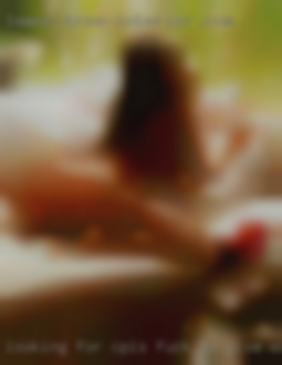 Looking for cpls fuck to give want head to.